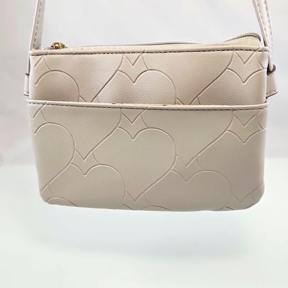 New! Juicy Couture Cream Heart Crossbody Bag - Picture 7 of 16